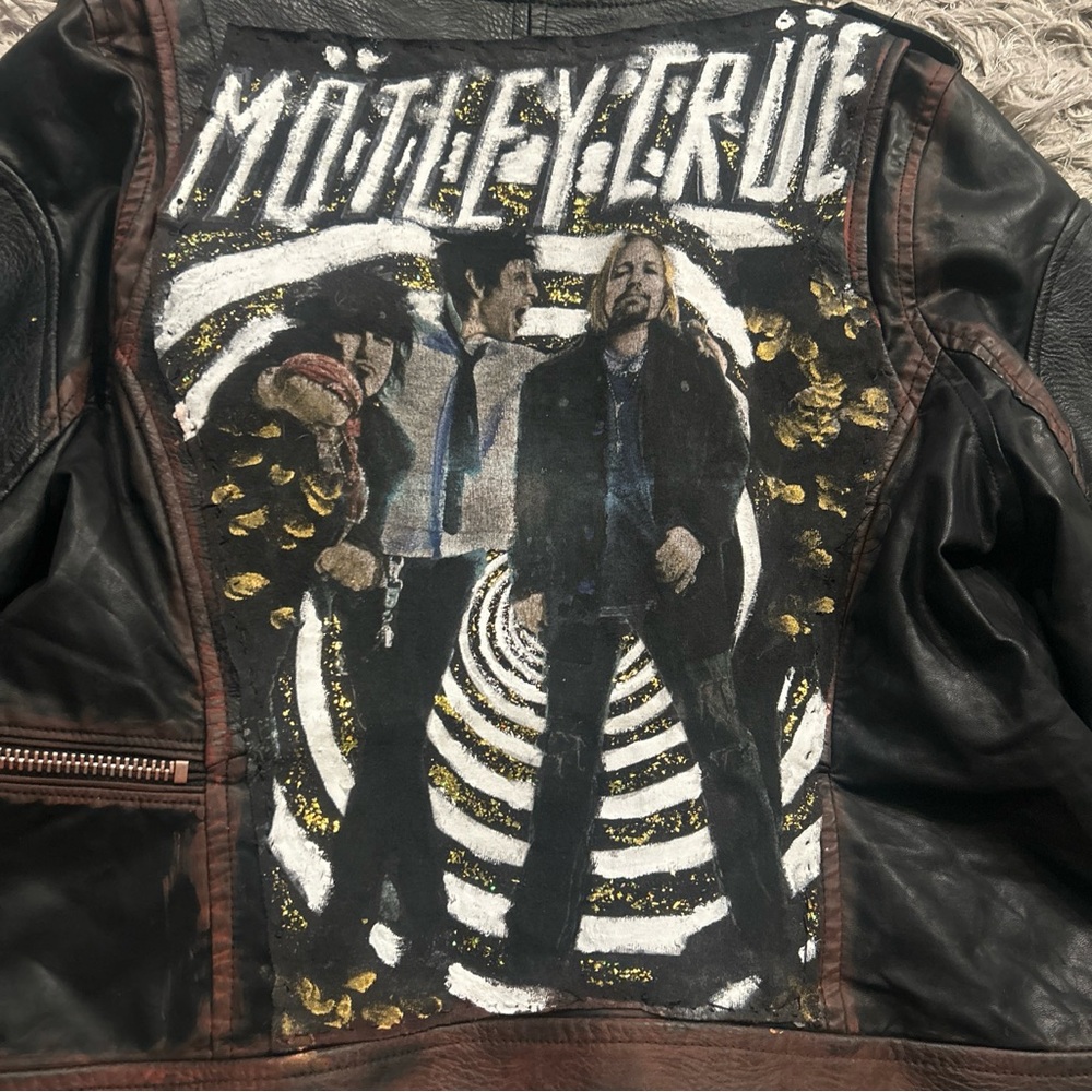 Custom Motley Crue jacket womens large faux leather nice !